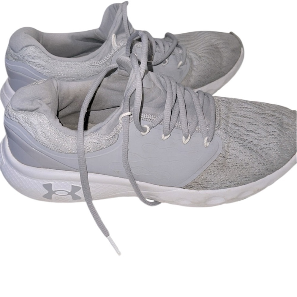 Under Armour Vantage Light Gray Athletic men’s Sneakers size 10